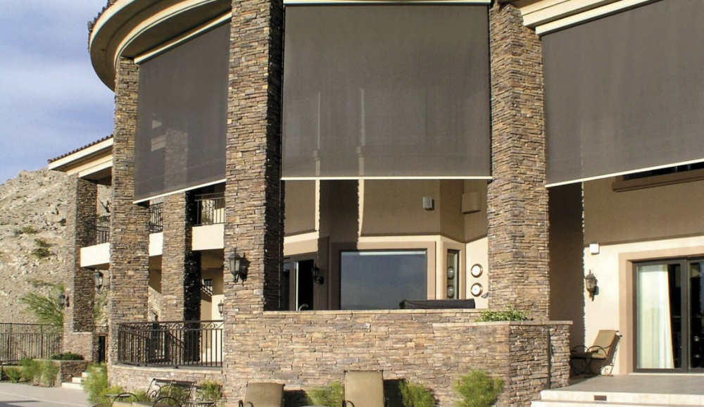 Store screen vertical